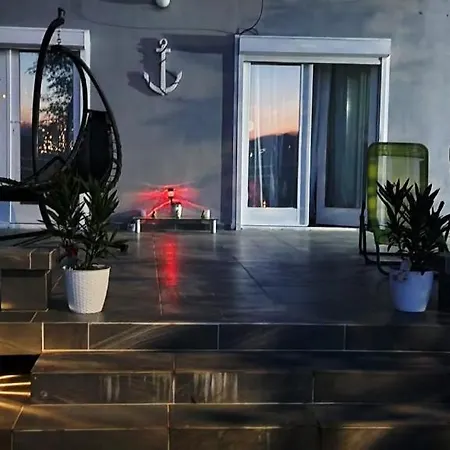 Sunset House בית נופש